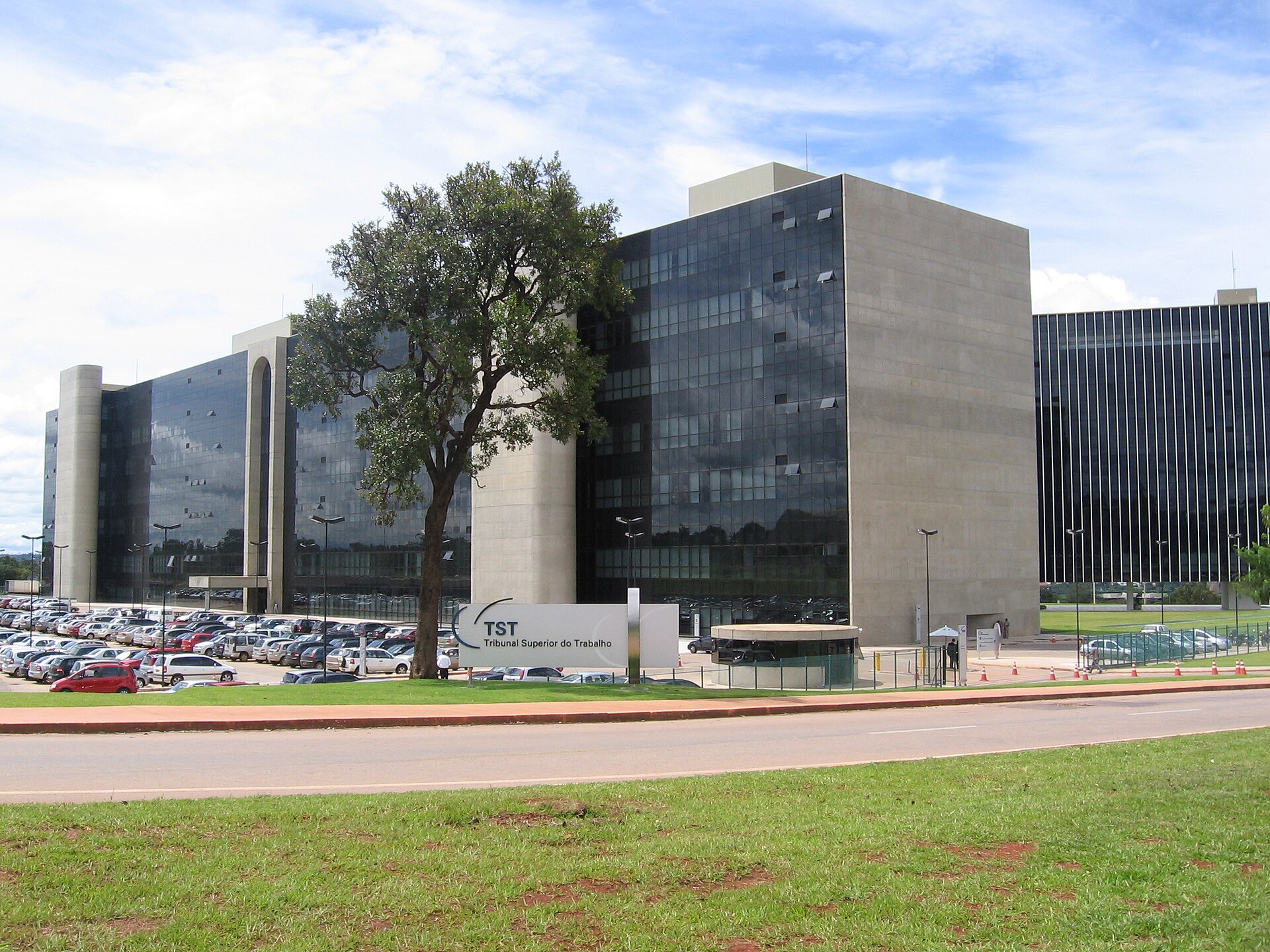 Imagem de referência de Tribunal Superior do Trabalho, descrito nos dados abertos como corte superior da Justiça do Trabalho do Brasil